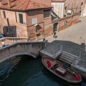 Ca Dandolo affaccio sul canale