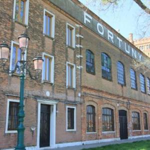 Giudecca Luxury Gallery 