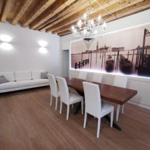 Deluxe 3 Bedroom Flat in Rialto