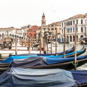 Charming Apartment on the Grand Canal R&R Venice