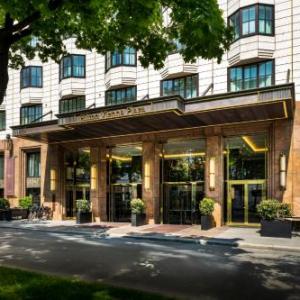 Hilton Vienna Plaza