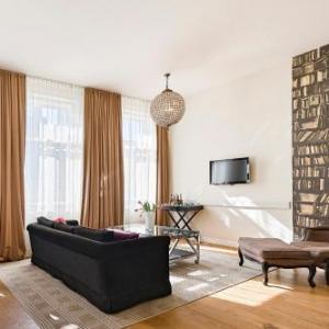 6 rooms