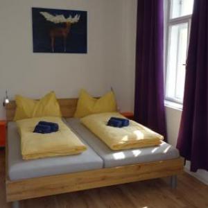 Luna Apartments 