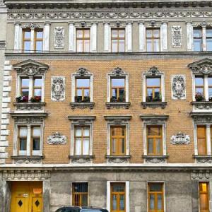 Modern Apartment Wiener Stadthalle