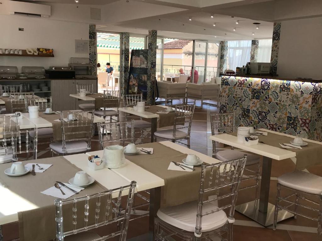Hotel Amalfi - image 6