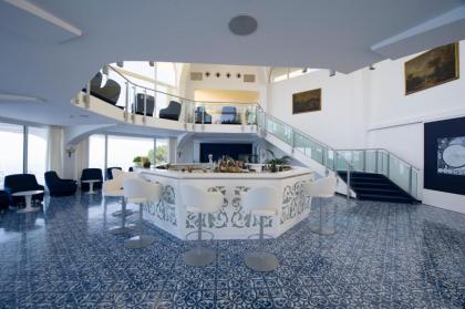 Grand Hotel Excelsior - image 16
