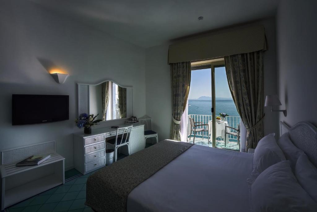 Hotel Miramalfi - image 4