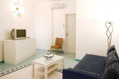 Hotel Aurora - image 8