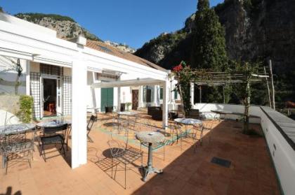 Hotel Relais Villa Annalara - image 4
