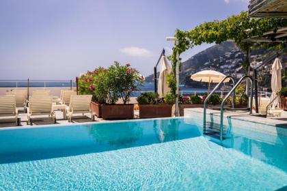 Hotel Marina Riviera - image 17