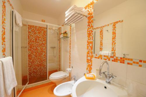 Sharon House - image 2