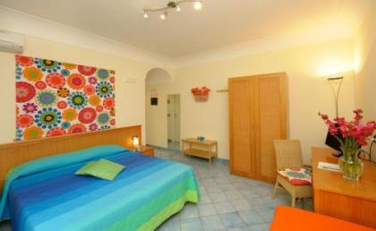 Sharon House - image 5