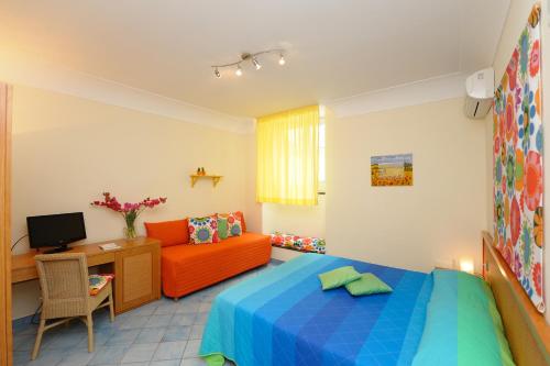 Sharon House - image 6