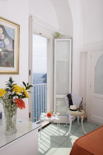 Hotel La Ninfa - image 4