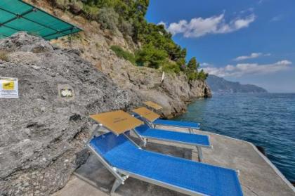 Villa Santa Maria - Luxury Sea View Rooms - image 12