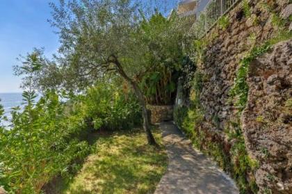Villa Santa Maria - Luxury Sea View Rooms - image 17