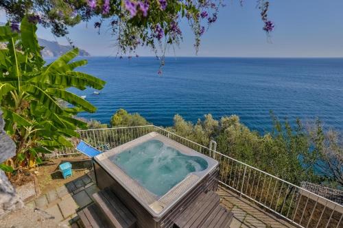 Villa Santa Maria - Luxury Sea View Rooms - image 3