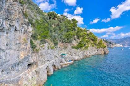 Villa Santa Maria - Luxury Sea View Rooms - image 8