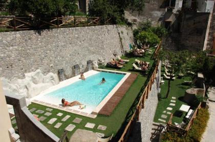 Amalfi Resort - image 2