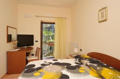 Lemon Garden - image 1
