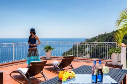 Villa Serena with Sea View - image 2