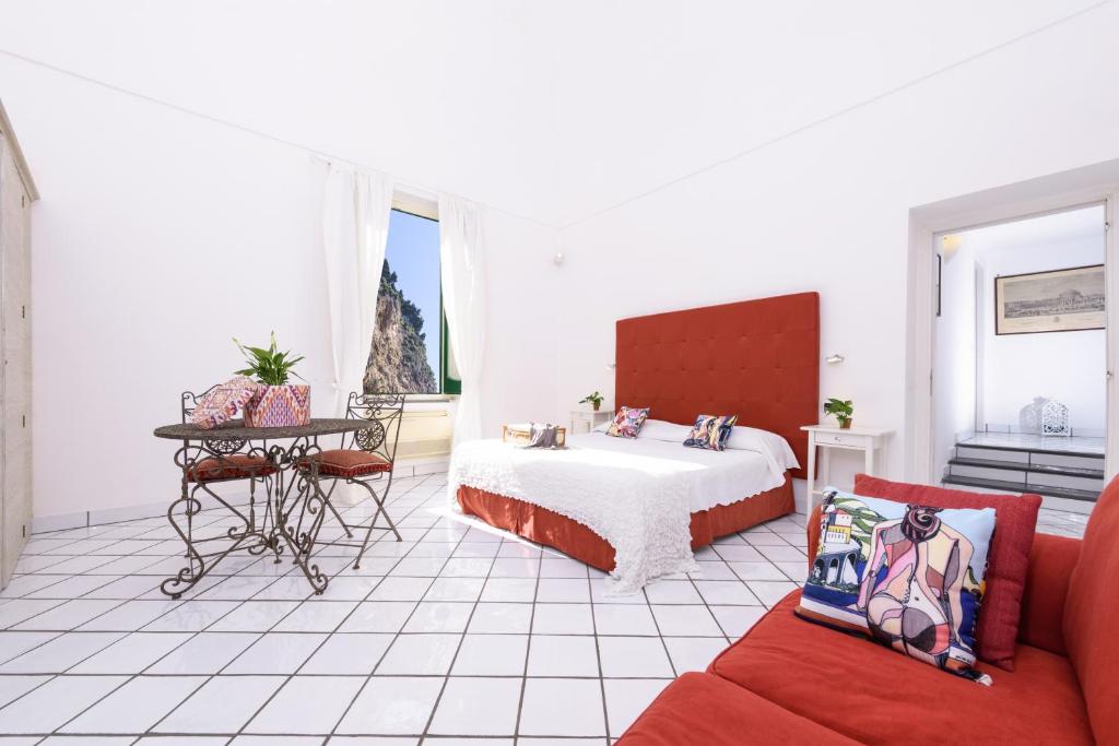 Cartiera Apartment with Pool by AMALFIVACATION - image 3
