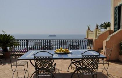 AMALFI - VILLA DI LUSSO A PICCO SUL MARE - image 16