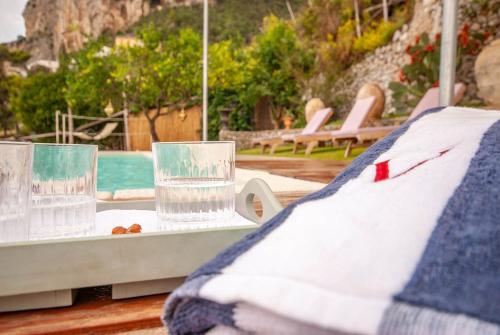 AMALFI - VILLA DI LUSSO A PICCO SUL MARE - image 3