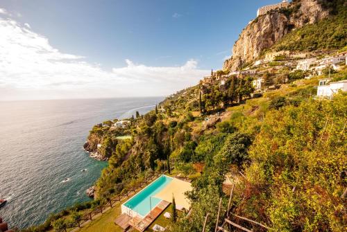 AMALFI - VILLA DI LUSSO A PICCO SUL MARE - image 5