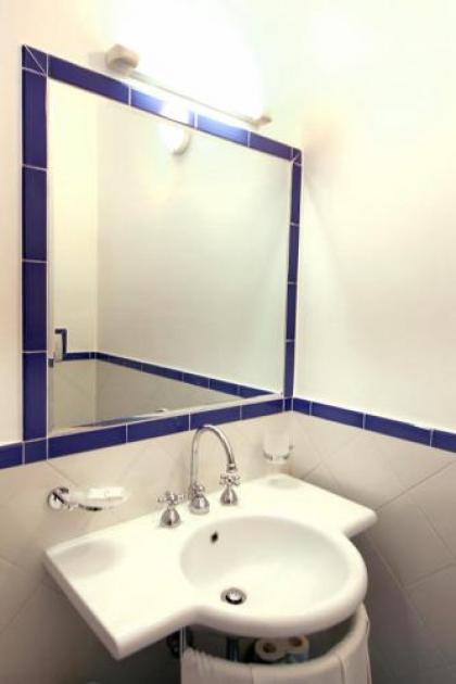 Aurora Apartments - image 12