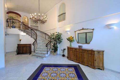 Aurora Apartments - image 7