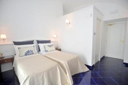 Core Amalfitano City Suites - image 11