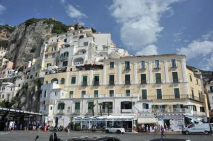 Core Amalfitano City Suites - image 15