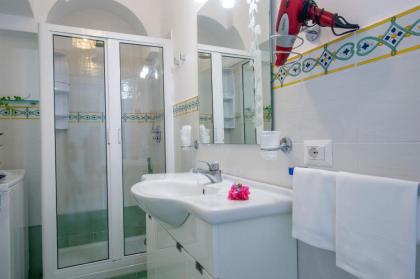 Amalfi Moon - image 11