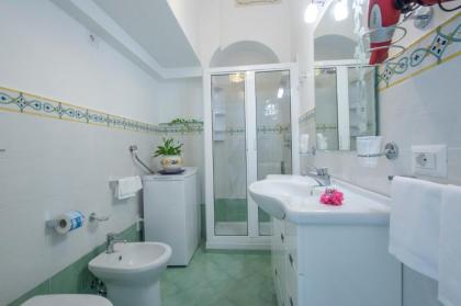 Amalfi Moon - image 13