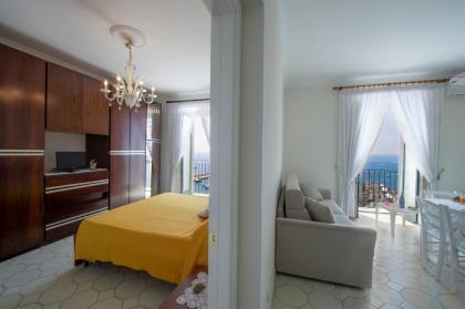 Amalfi Moon - image 3