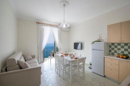 Amalfi Moon - image 5
