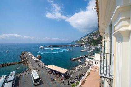 Amalfi Moon - image 7