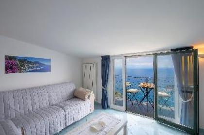 Amalfi Coast Apartment Mareblu - image 11