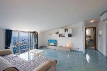 Amalfi Coast Apartment Mareblu - image 6