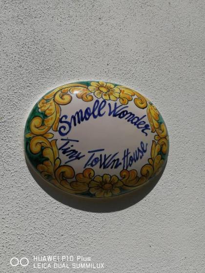Amalfi Small Wonder Tiny Town House - image 14