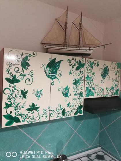Amalfi Small Wonder Tiny Town House - image 4