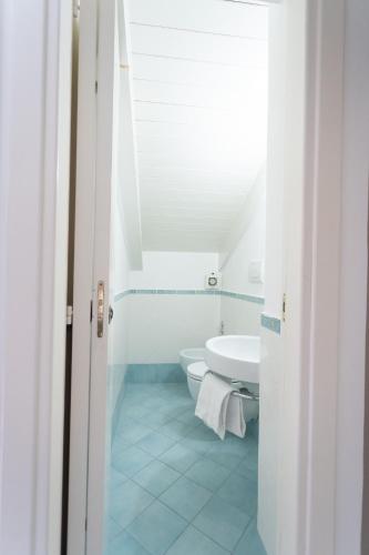 LUIMAR Holiday House - image 6