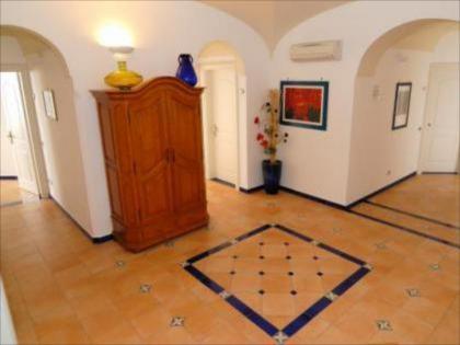 Hotel Bellevue Suite - image 2