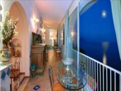 Hotel La Ninfa - image 2