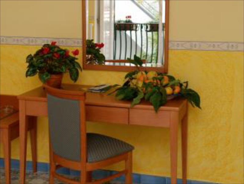 Hotel Amalfi - image 2