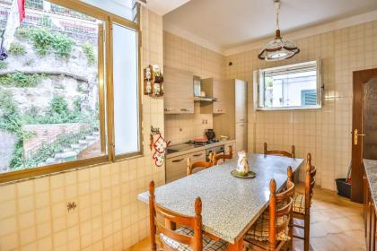 Apartment with 4 bedrooms in Amalfi - image 11