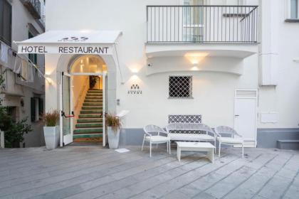 Hotel Centrale Amalfi - image 10