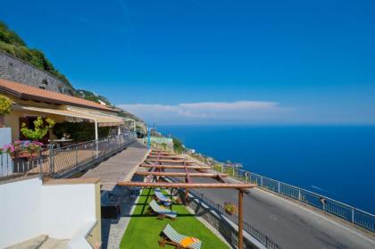 La Mela Blu - image 12