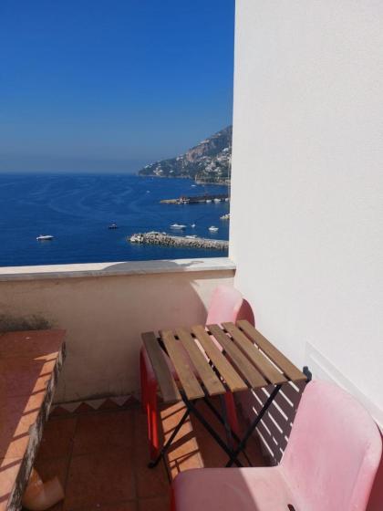 La stanza sul Porto di Amalfi camera piccina piccina con bagno privato Amalfi
